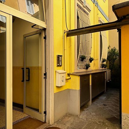 Regina Milano In Verona - Sky Tv, Wifi E Breakfast Box Lägenhet Exteriör bild