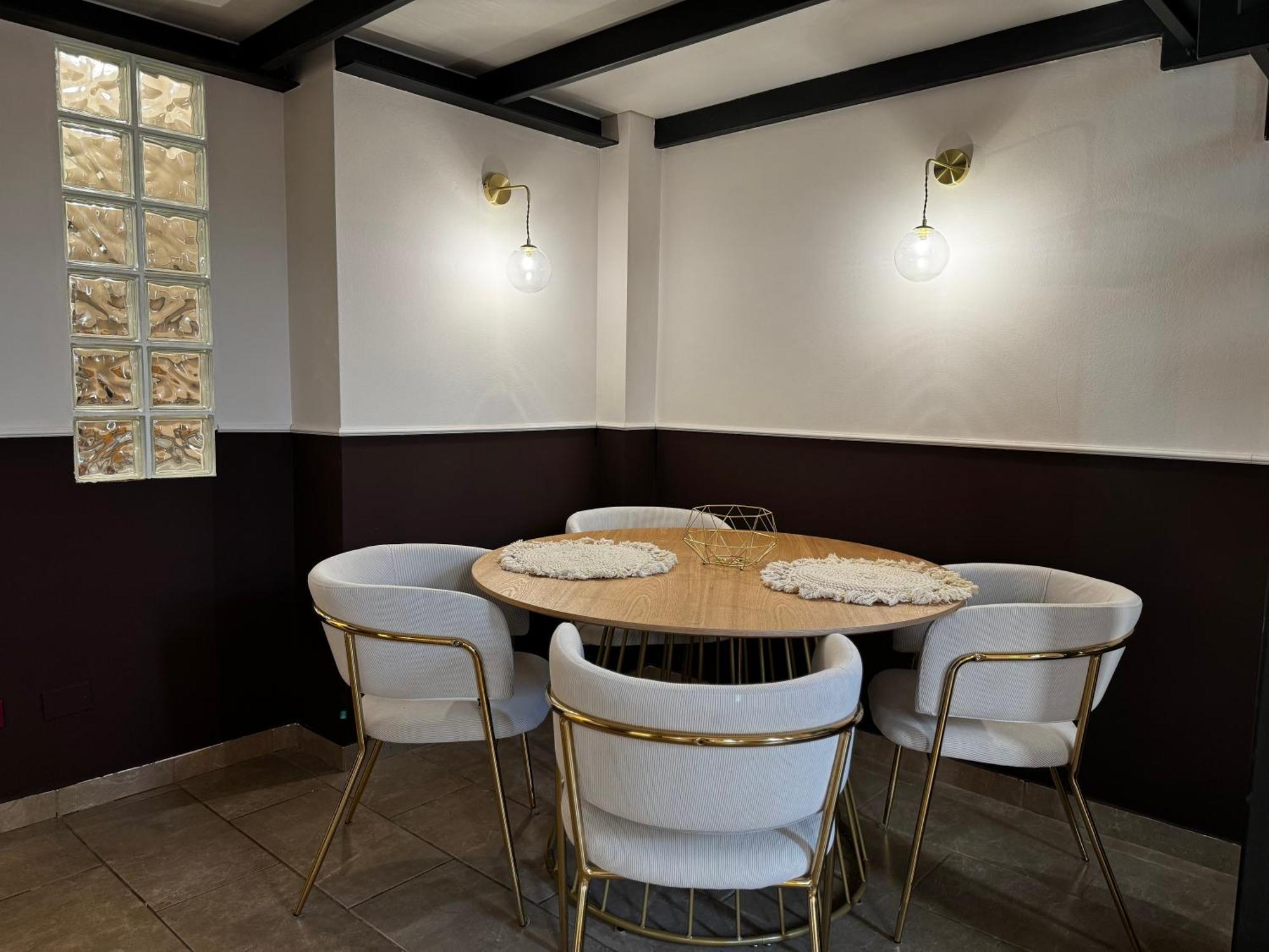 Regina Milano In Verona - Sky Tv, Wifi E Breakfast Box Lägenhet Exteriör bild